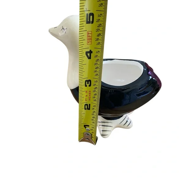 Ceramic Ostrich Planter in Cream and Black - Picture 7 of 8